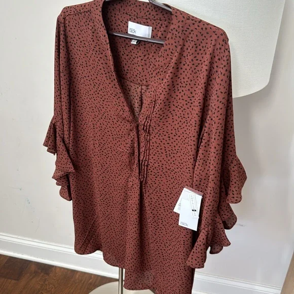 Women’s animal print blouse in 1X NWT Nordstrom - Picture 3 of 8